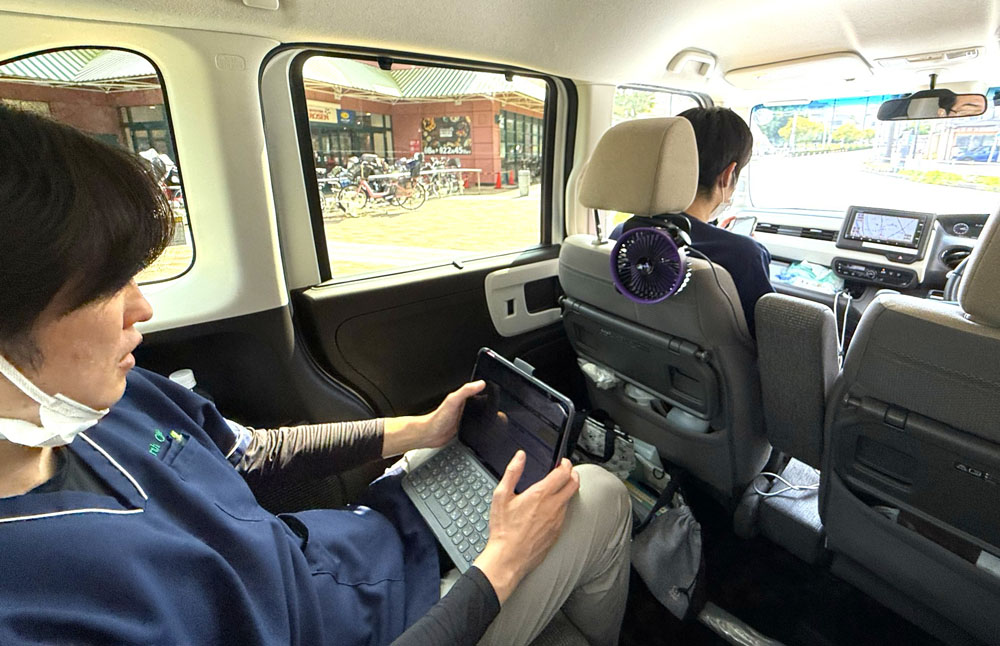 移動中もiPadで情報を確認